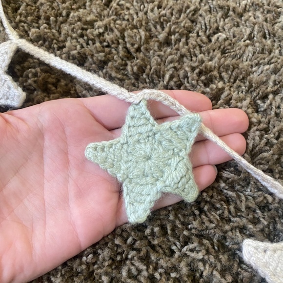 Crochet Star Garland - Picture 3 of 7